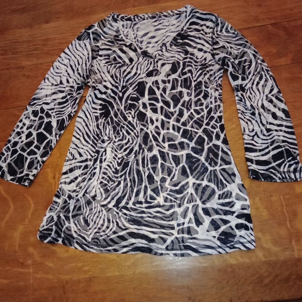 Womens Style&Co Black Gray White Animal Print V Neck Sheer Top Size Small